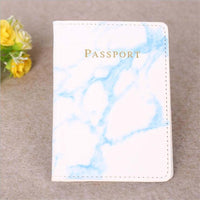un protège passeport effet marbre bleu